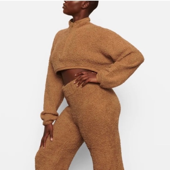 Skims Cozy Knit Teddy Cropped Pullover Camel S/M - Picture 2 of 15